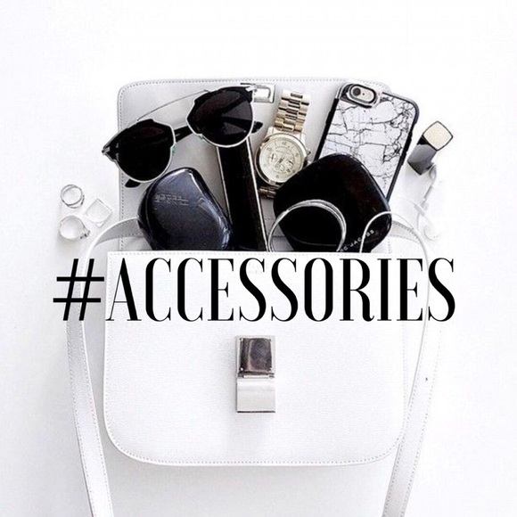 ACCESSORIES: SUNGLASSES / JEWELRY / BELTS / TECH - Picture 1 of 2